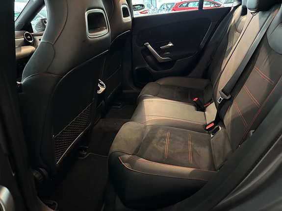 Mercedes-Benz CLA200 14 of 15
