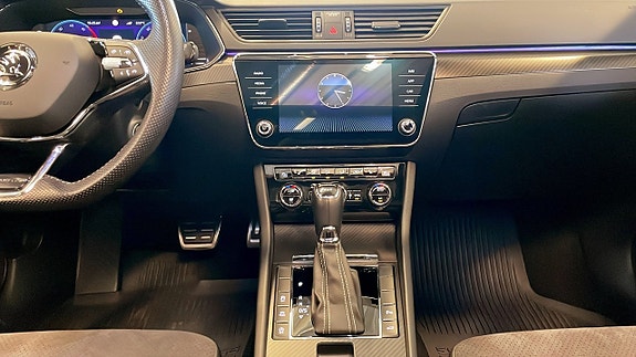 Skoda Superb 10 of 21