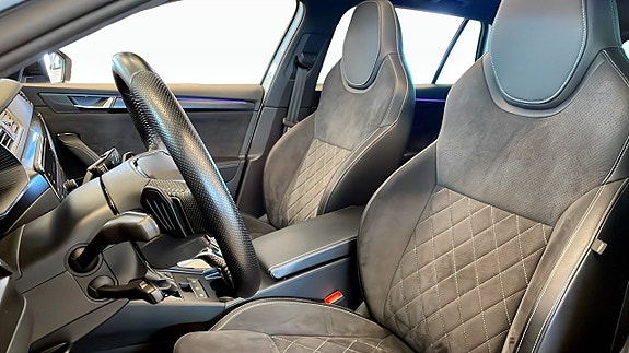 Skoda Superb 8 of 21