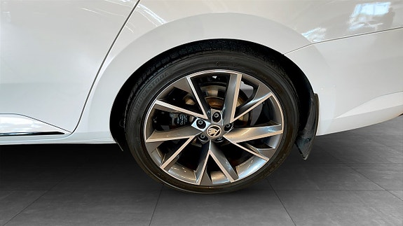 Skoda Superb 6 of 21