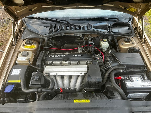 Volvo 850 2 of 6