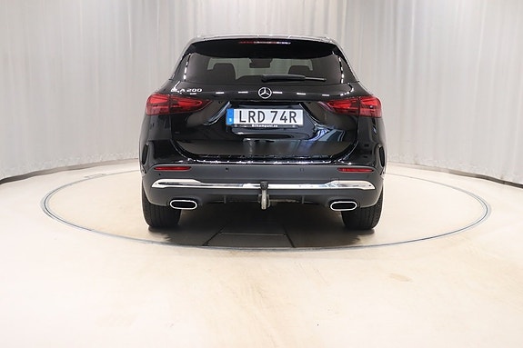 Mercedes-Benz GLA200 5 of 11