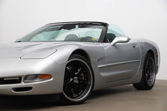 Chevrolet Corvette 5 of 24