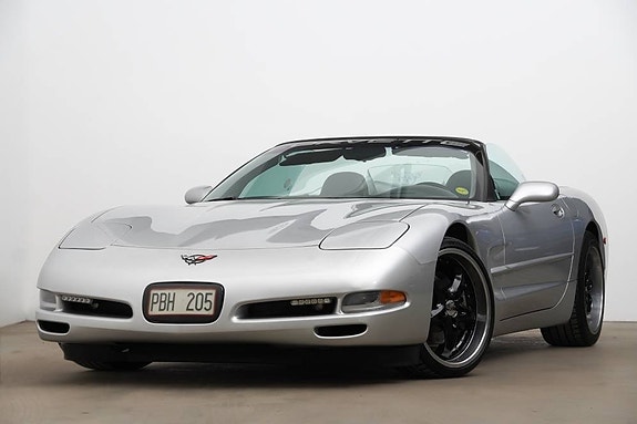 Chevrolet Corvette 2 of 24