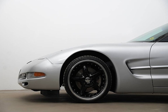 Chevrolet Corvette 7 of 24