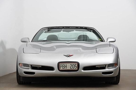 Chevrolet Corvette 6 of 24