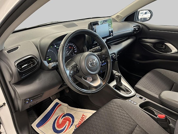 Toyota Yaris 14 of 22