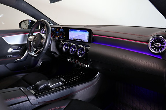 Mercedes-Benz CLA200 9 of 24