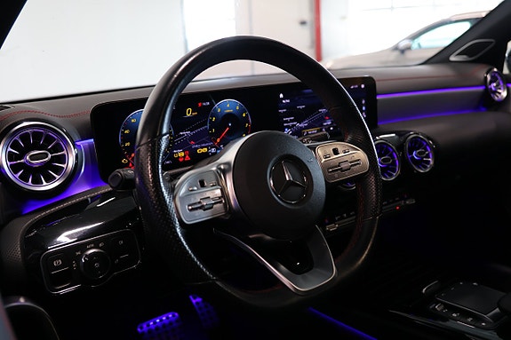 Mercedes-Benz CLA200 16 of 24