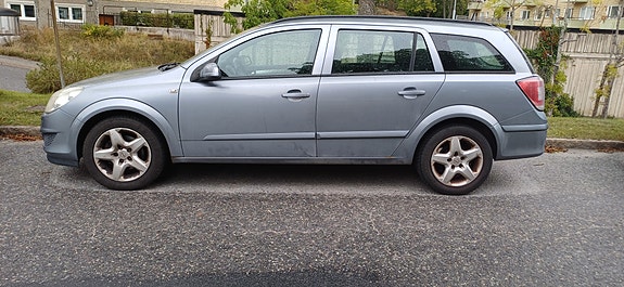 Opel Astra 2 of 8