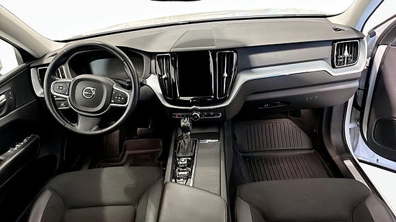 Volvo XC60 4 of 12