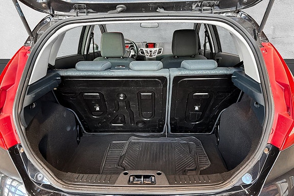 Ford Fiesta 17 of 17