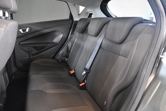 Ford Fiesta 16 of 17