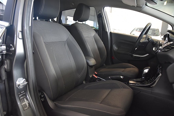 Ford Fiesta 10 of 17