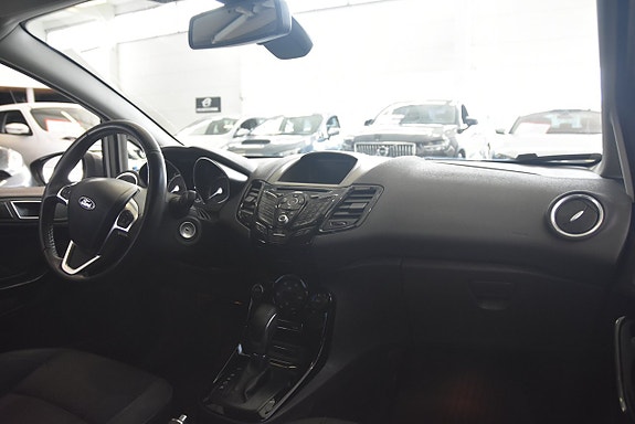 Ford Fiesta 9 of 17