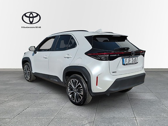 Toyota Yaris Cross 2 of 10
