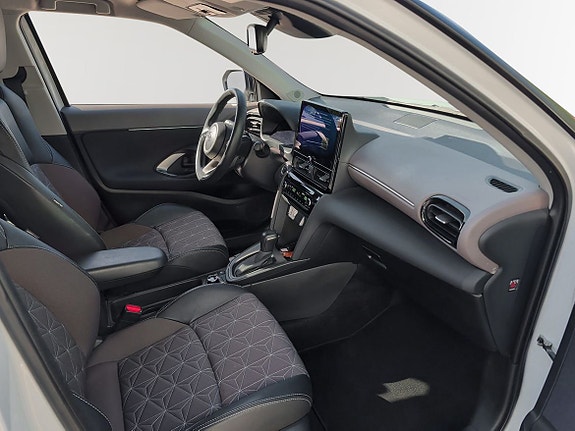 Toyota Yaris Cross 6 of 10