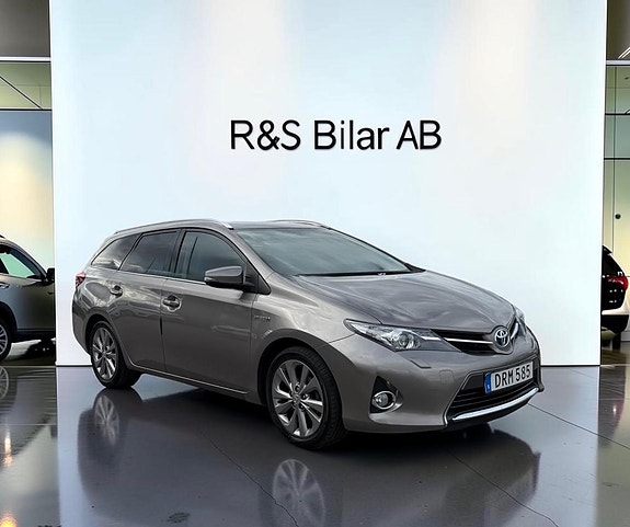Toyota Auris 4 of 14