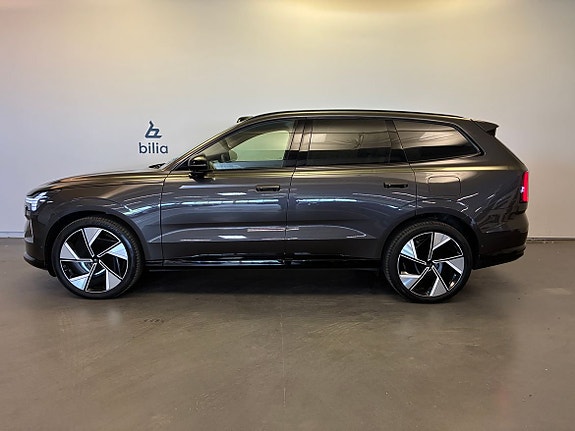 Volvo EX90 3 of 24