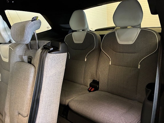 Volvo EX90 19 of 24