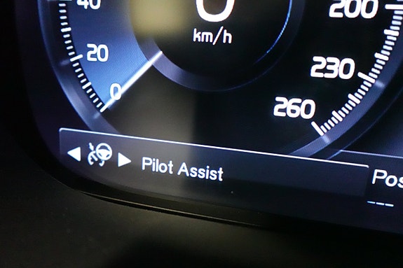 Volvo XC60 20 of 28