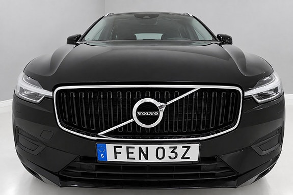 Volvo XC60 2 of 28