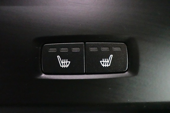 Volvo XC60 14 of 28