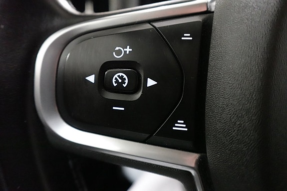 Volvo XC60 19 of 28