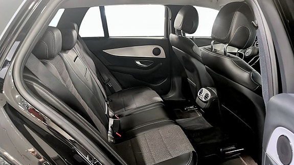 Mercedes-Benz E300 5 of 20