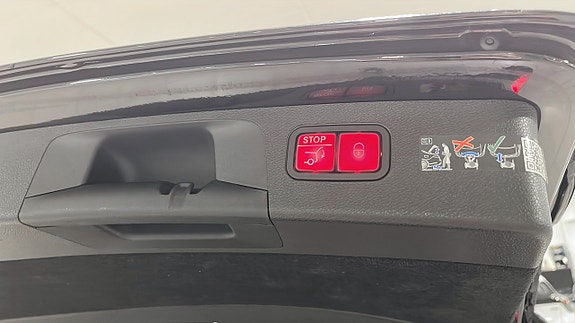 Mercedes-Benz E300 18 of 20