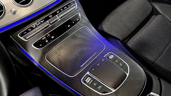 Mercedes-Benz E300 15 of 20