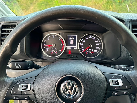 Volkswagen Crafter 7 of 30