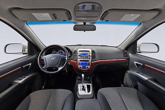 Hyundai Santa Fe 14 of 28