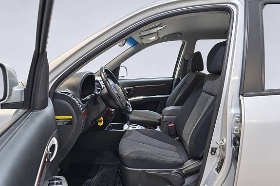 Hyundai Santa Fe 13 of 28