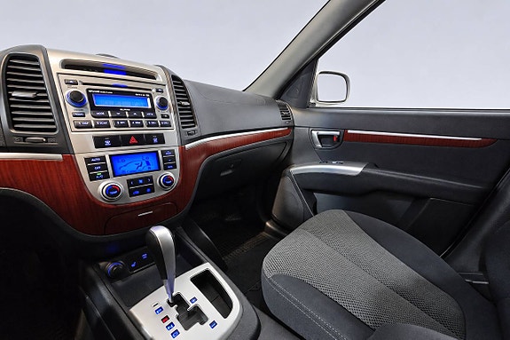 Hyundai Santa Fe 26 of 28