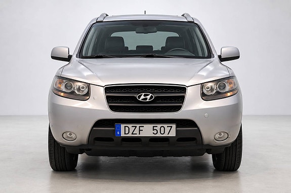Hyundai Santa Fe 3 of 28
