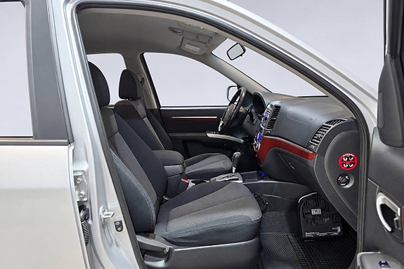 Hyundai Santa Fe 15 of 28