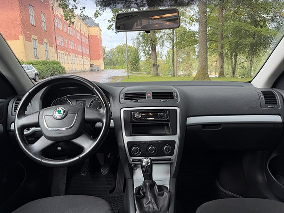 Skoda Octavia 9 of 11