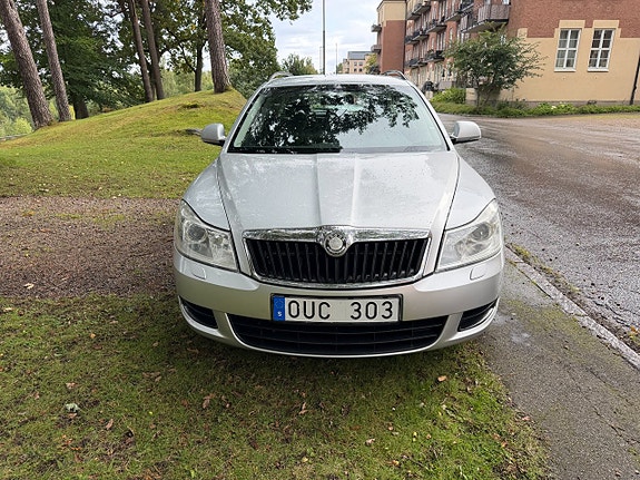Skoda Octavia 3 of 11
