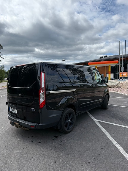 Ford Transit Custom 3 of 5