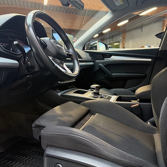 Audi Q5 9 of 13