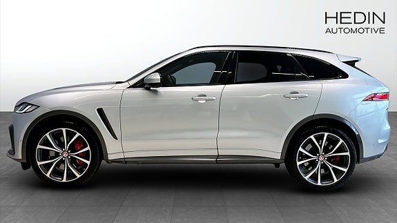 Jaguar F-PACE 6 of 16