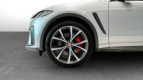 Jaguar F-PACE 9 of 16