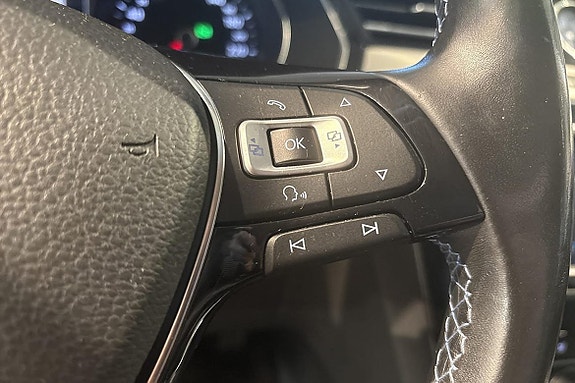 Volkswagen Passat 14 of 19