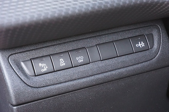 Peugeot 208 28 of 30