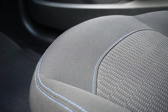 Peugeot 208 29 of 30