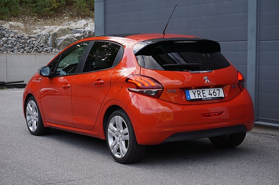 Peugeot 208 5 of 30