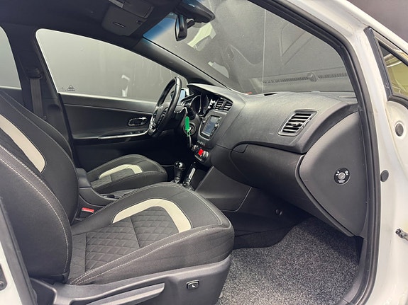 Kia Ceed 17 of 19