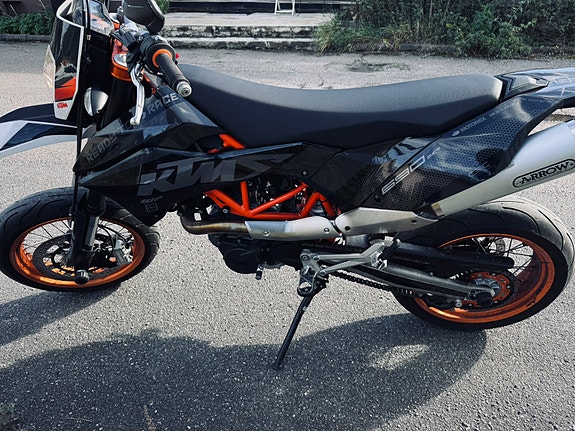 KTM 690 SMC R ABS 2 of 6