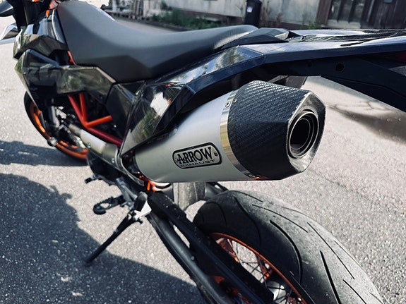 KTM 690 SMC R ABS 4 of 6
